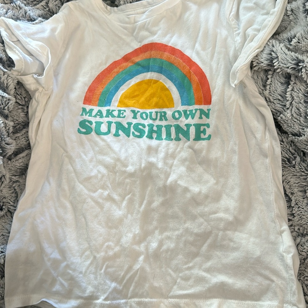 Old navy large girls 10/12 shirt. Never worn. Smoke free.